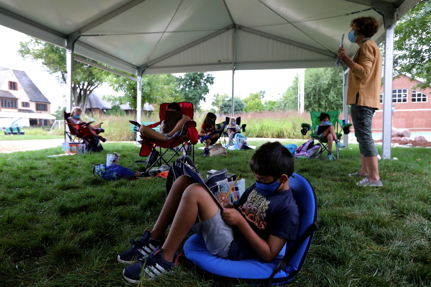 Forsyth School creates outdoor classrooms during coronavirus pandemic